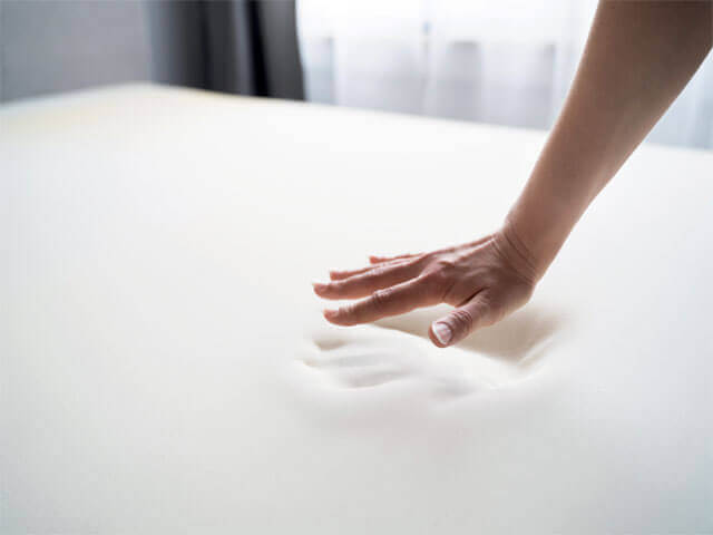 Schiuma-memory-materiali-expan